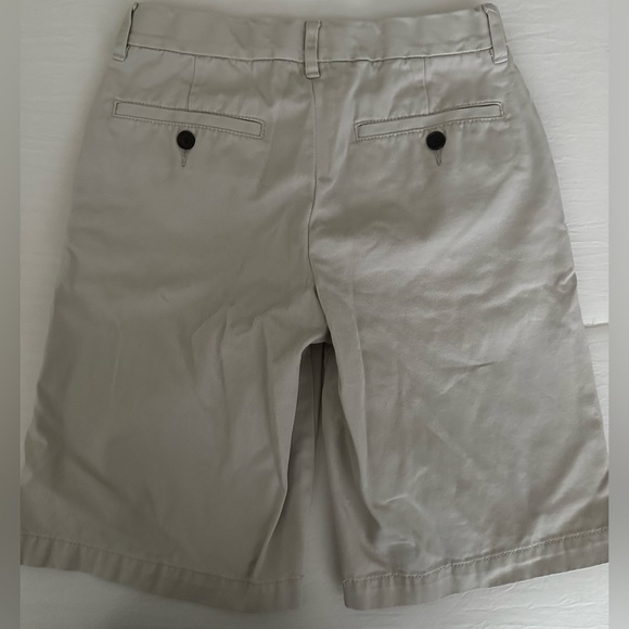 GAP Khaki Shorts, Boys Size 12 Regular - Picture 2 of 3